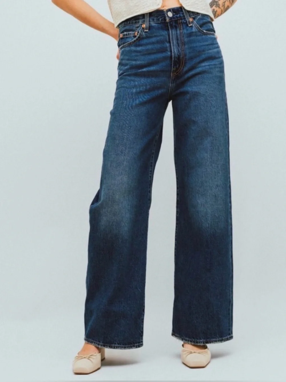 Levi's Women's Ribcage Wide Leg Size 28